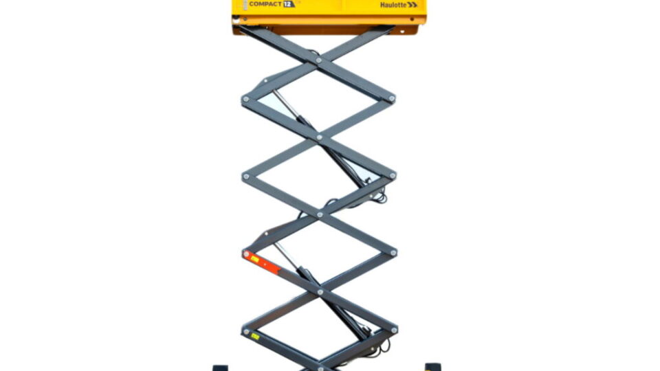 PLATAFORMA-DE-TIJERA-DIESEL-COMPACT-12-DX